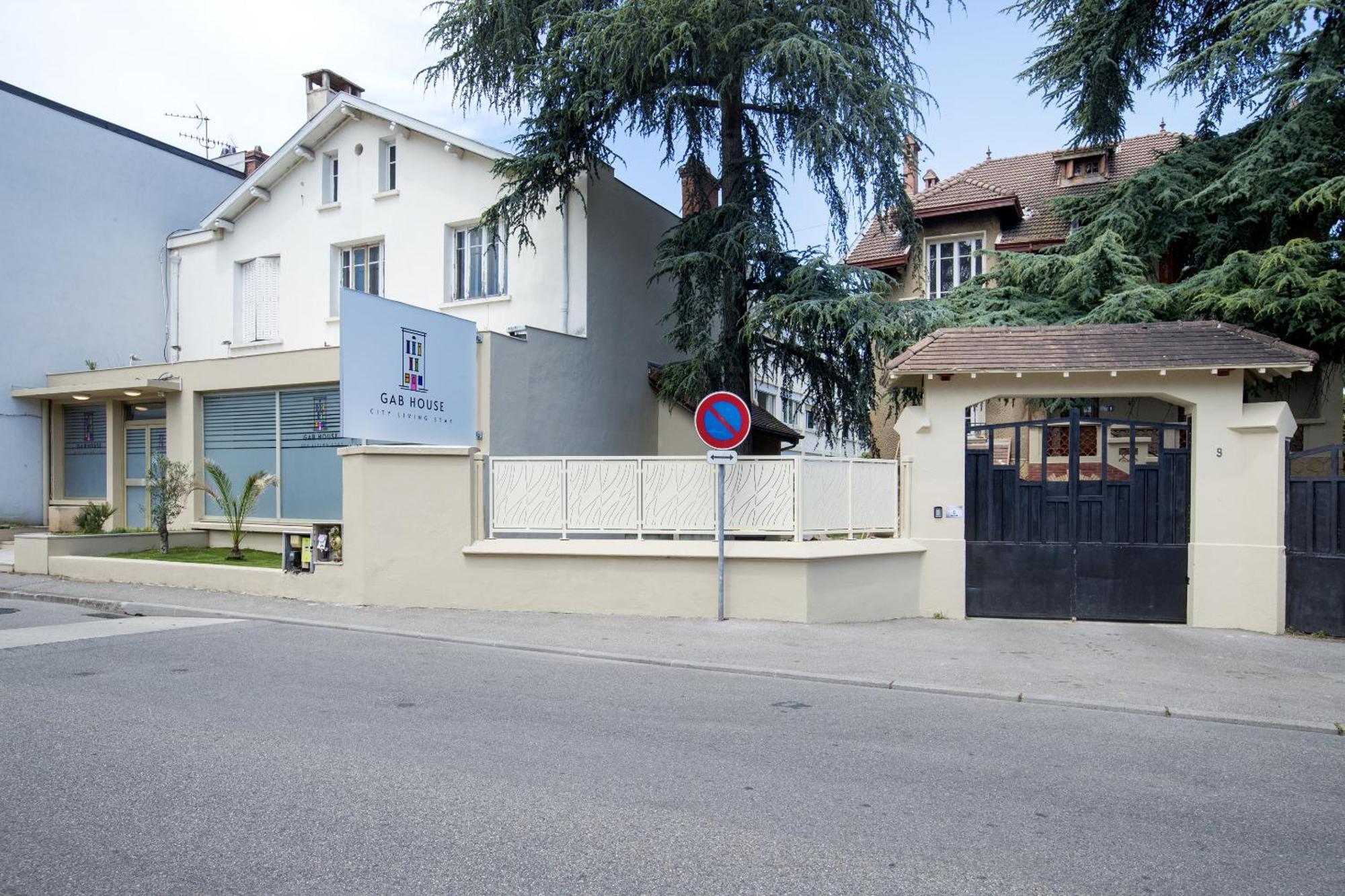 Hotel Gab House Bron Exterior foto